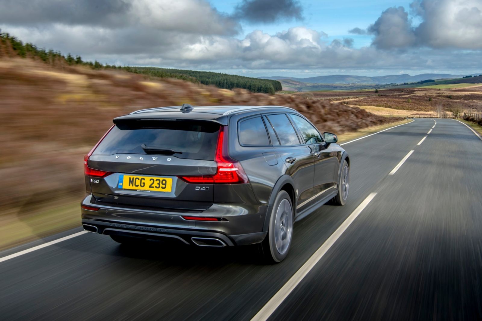 Volvo V 60 Cross Country Универсал класса D - фото 1